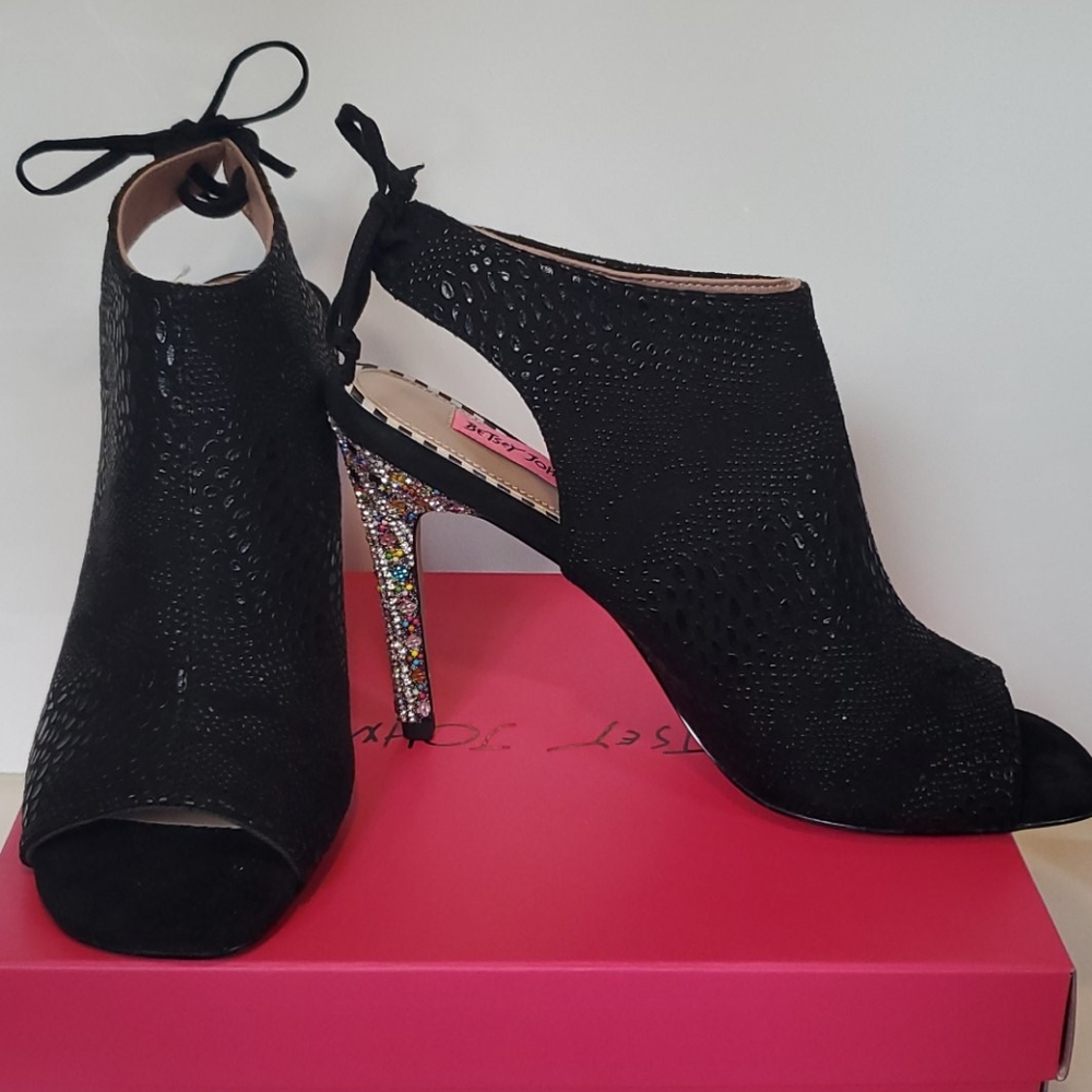 Betsey Johnsons stiletto shooties